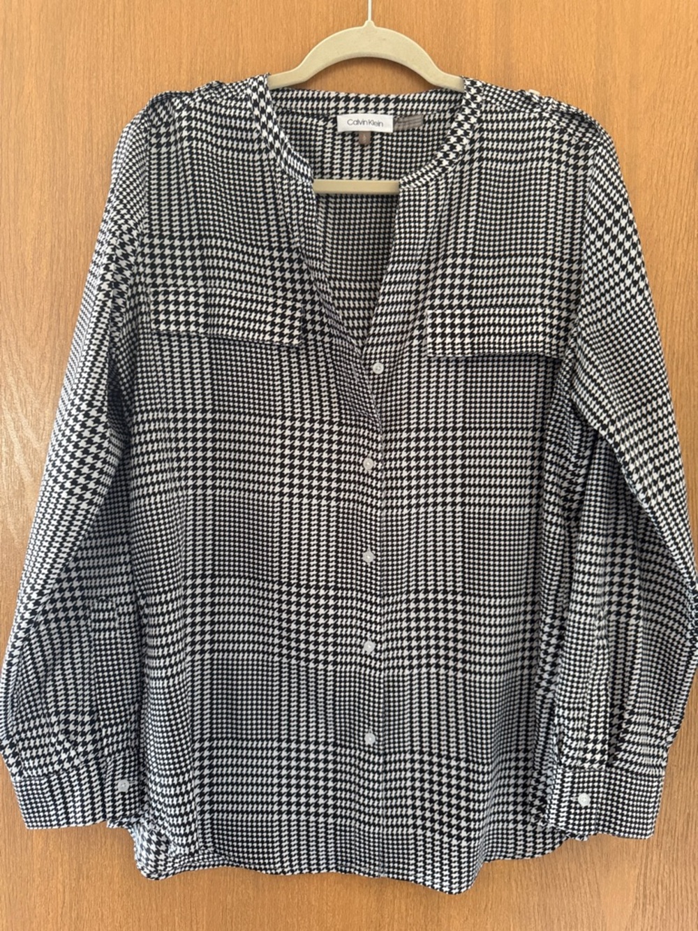 Calvin Klein Black & White Plaid Houndstooth Button‑Front Blouse – Size Large